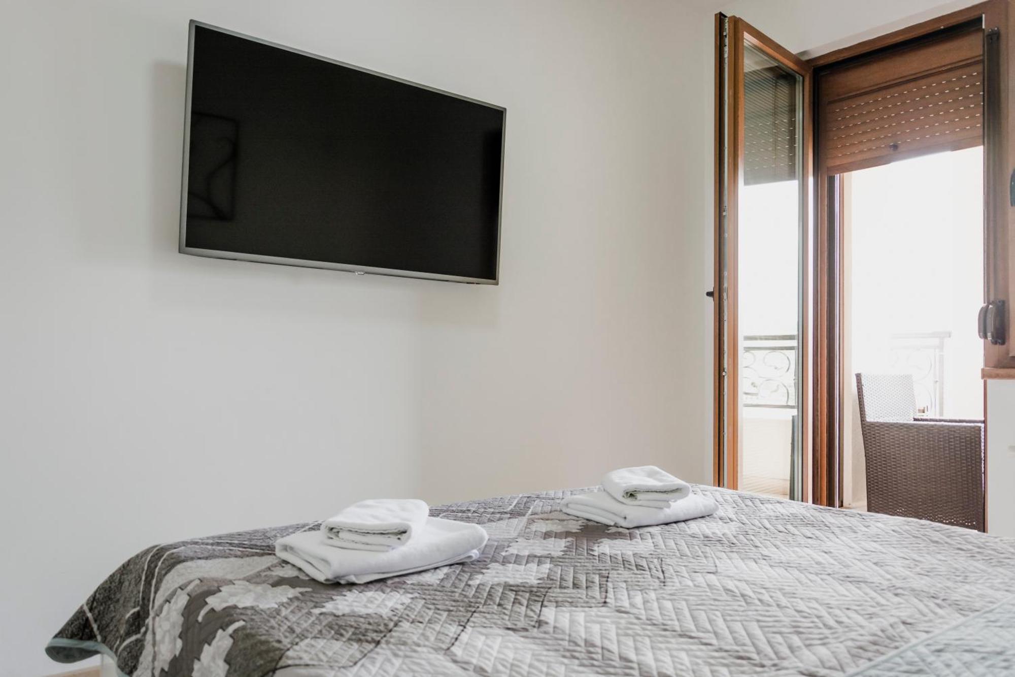 Luka Apartments Flatiron Skopje Eksteriør billede